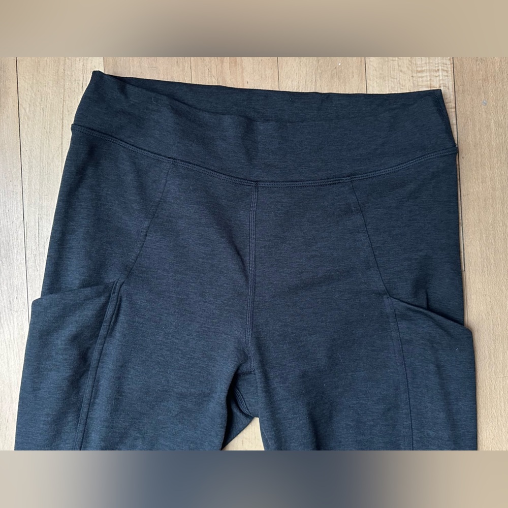 Lululemon Soft Suedey High Rise Tight Leggings, 25, with pockets - Picture 2 of 3